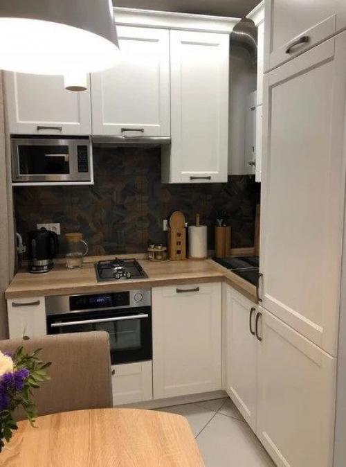 Интерьер небольшой кухни. 02