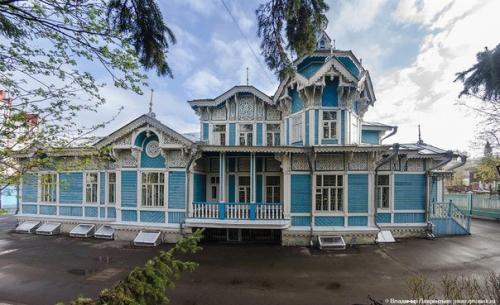 Дом с Шатром. 05