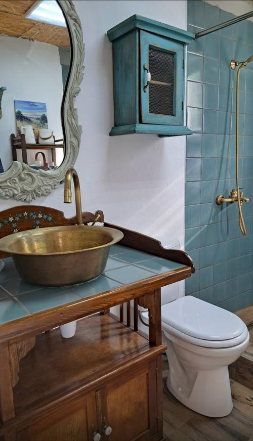 Мы с мужем живем в частном доме в небольшом городке ростовской области, и дача наша тоже в черте города. 01