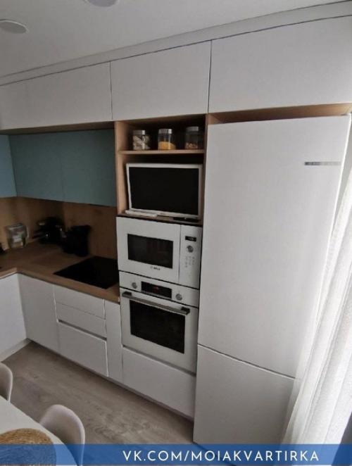 Небольшая кухня. В современном стиле. 02