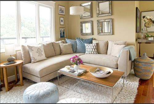 Интерьер заиграет новыми гранями, когда в небольшой, но уютной гостиной появится многофункциональная мебель. 02