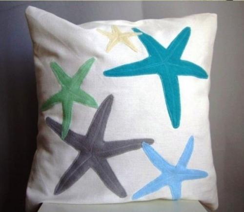 Мы декорируем подушки. 07