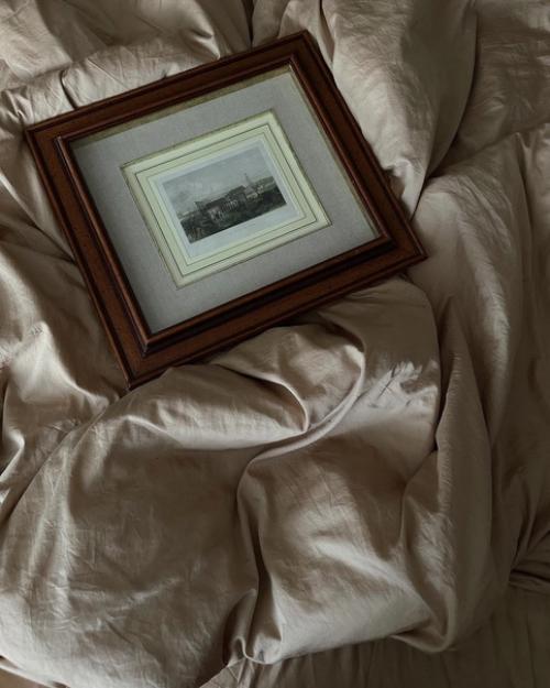 Перед ремонтом прочитала кучу статей, что же главное в интерьере спальни. 04