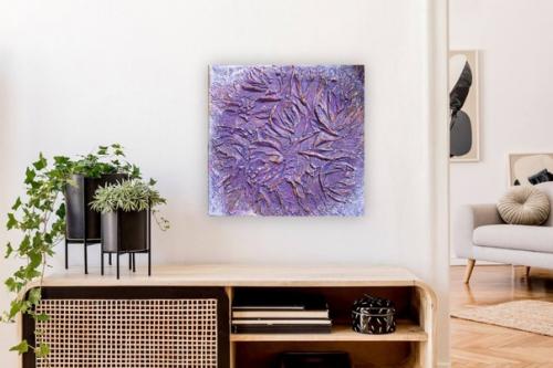 Скажите как ее зовут? 01