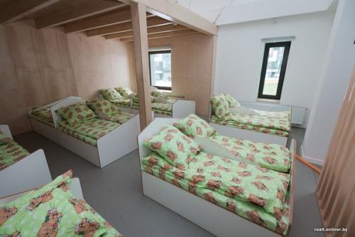 Семиметровый жираф, Горка между этажами и двухуровневые группы. 08