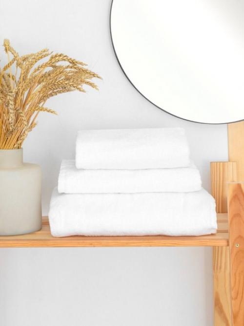 Многие люди для ванной белые полотенца приобретают. 01