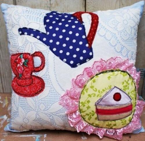 Мы декорируем подушки. 01