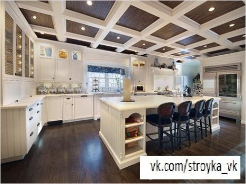 Отделка потолка деревянными балками. 02