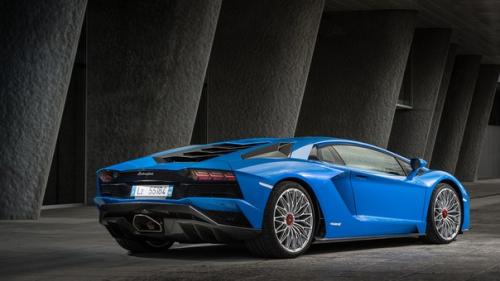 Управление гневом.  Большой тест-драйв Lamborghini Aventador S, после которого нужно заново учиться жить. 01