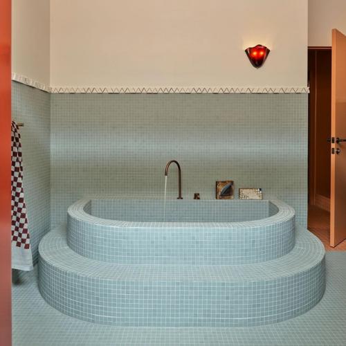 Голубой цвет в ванной комнате: 45+ примеров. 08