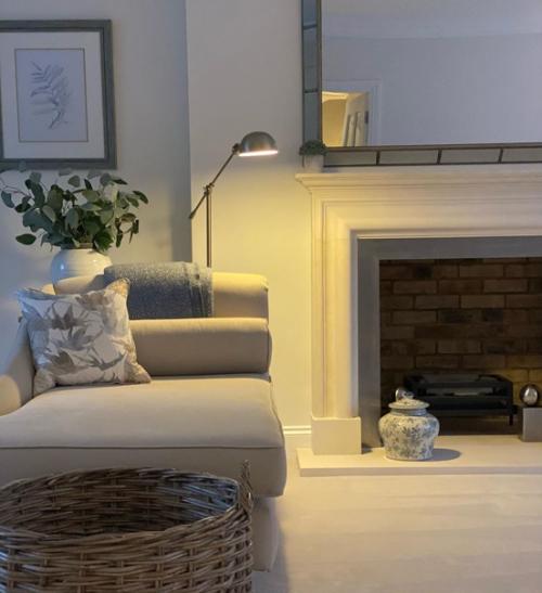 Гостиная оформлена в эко - дизайне. 01