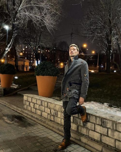 Дима билан показал свой новый роскошный дом. 03