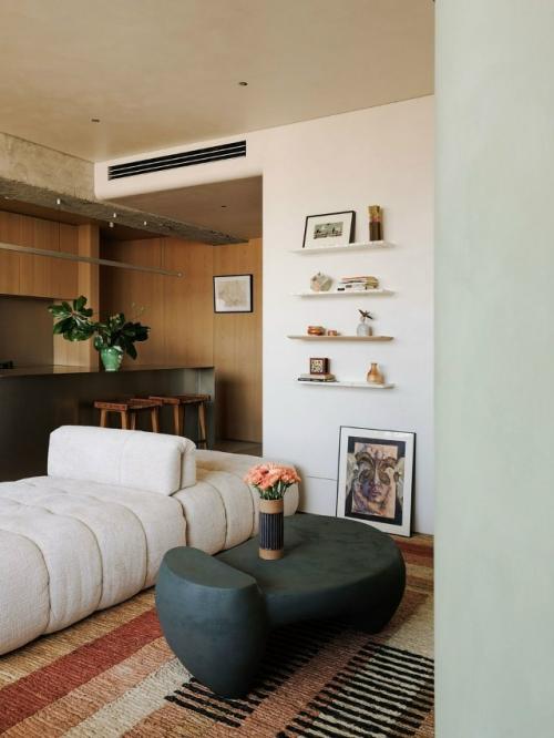 Нежный интерьер для девушки - студентки вдохновлён морем.  