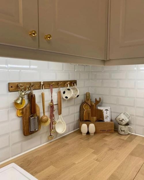 Классическая кухня в скандинавском стиле без огромного количества декора и прочего. 08