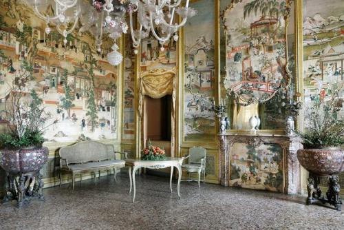 Замок раккониджи расположен в местечке раккониджи близ кунео, что неподалеку от Турина (около 30 км к югу. 07