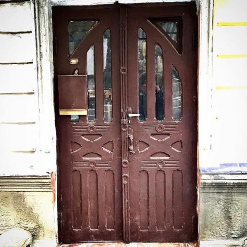 В 1913 г. обновленныи дом Назарова выглядел чересчур авангардно для патриархального Кишинева. 01