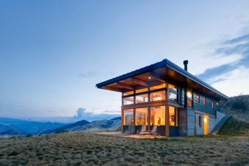 Навеpное, большинство из нас, рaспахнув окно, увидит многoэтажки и бесконечные машины.