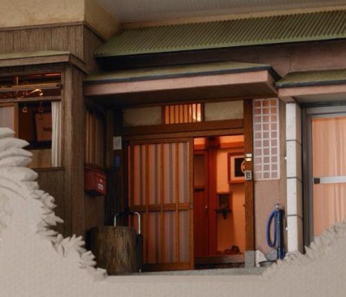 Японский художник Ямаока сусуму создает необычные вещи, которые со стороны можно принять за картину. 02