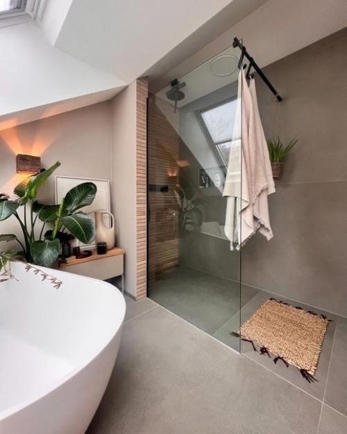 Ремонт в мансардной ванной комнате: после и до. 02