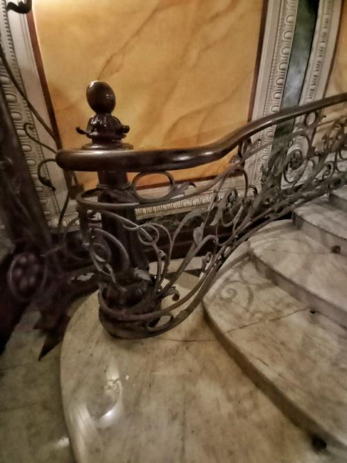 Меня пустили пофотографировать на первом этаже дома елисеевых. 04