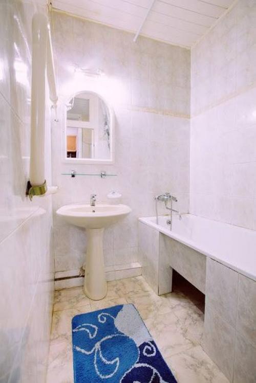 Ул. Богдана Хмельницкого д. 2 - 420 тыс. 03