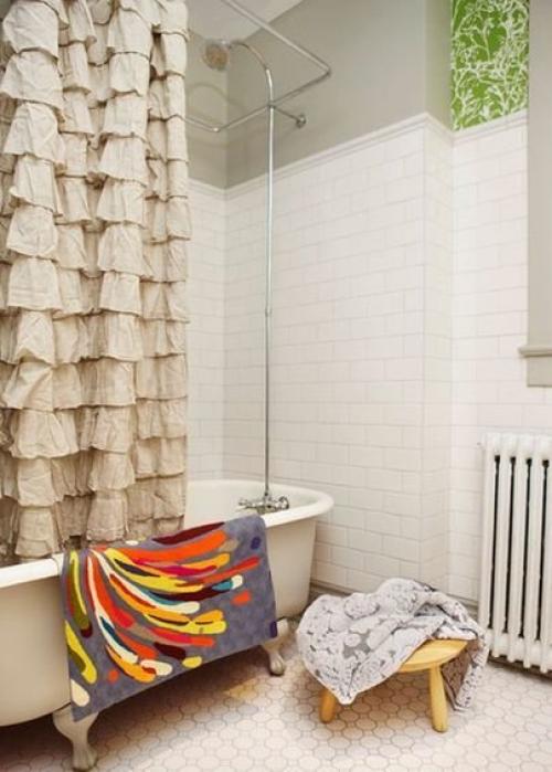Шторка в ванной - необходимость, превратившаяся в произведение искусства. 08