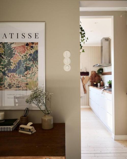 Добро пожаловать в угловую квартиру с большим количеством дерева в интерьере! 05