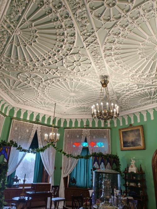 Продолжение прогулки в парке Александрия. 02