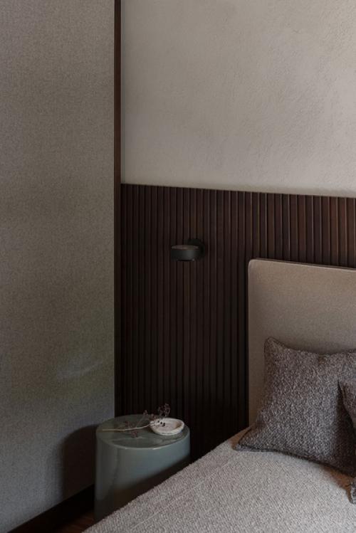 Небольшое современное шале в Италии со стильными интерьерами. 04