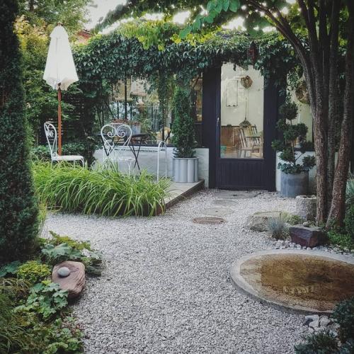 Сад - продолжение дома. 01