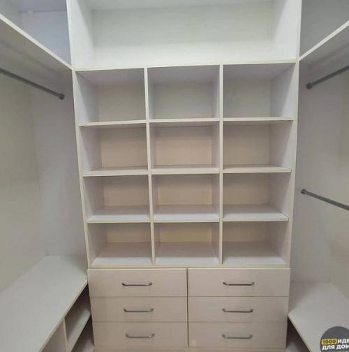 Просторная квартира. В светлых тонах. 06