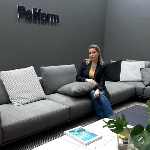 С 16 по 18 февраля в московском гостином дворе прошла выставка Artdom, которая посвящена трендам мебельной и интерьерной моды. 01