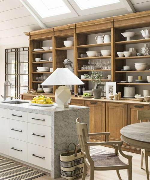 Облако с солнечными лучами- вот что напоминает этот белоснежный интерьер дома. 06