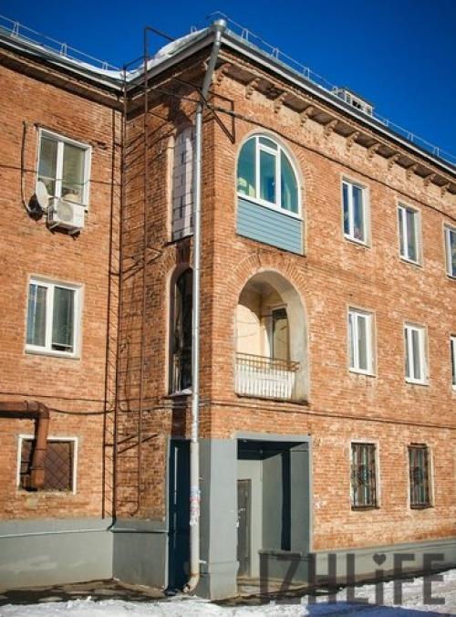 История одного дома: арки, граффити, пленные немцы и подземный ход на завод. 07