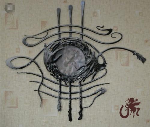 Кованые часы - прекрасная идея, не находите. 02