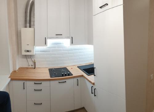 Вот такая кухонька в хрущевку от нашего подписчика. 09