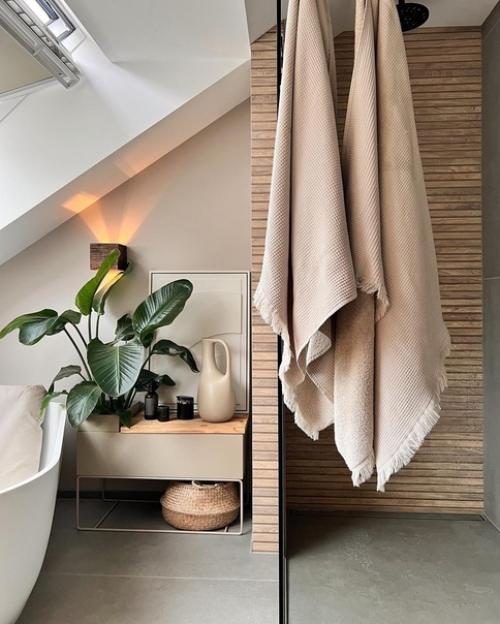 Ремонт в мансардной ванной комнате: после и до. 01