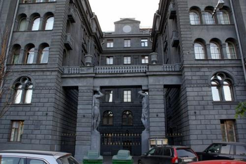 Петербургские дома с именами. 05