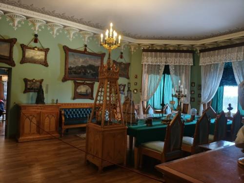 Продолжение прогулки в парке Александрия. 05