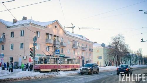 История одного дома: арки, граффити, пленные немцы и подземный ход на завод. 01