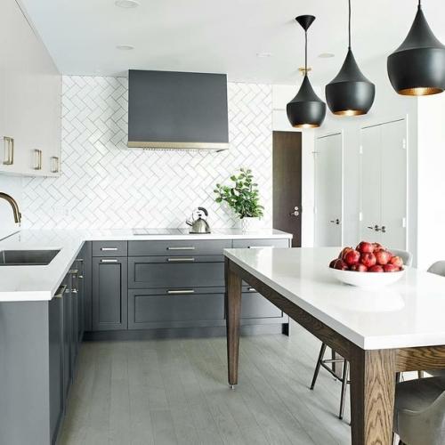 Черный низ и белый верх. 06