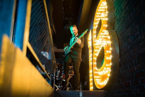 10 ресторанов и кафе с живой музыкой в Петербурге. 04