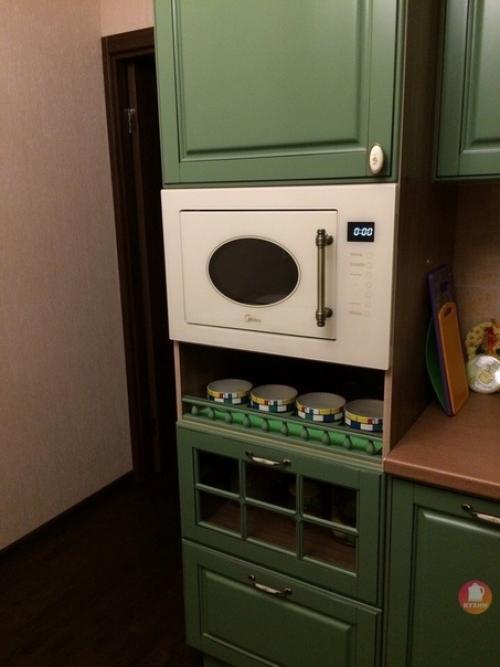 Кому-то белые кухни нравятся, а кому-то - нет. 02