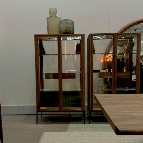 С 16 по 18 февраля в московском гостином дворе прошла выставка Artdom, которая посвящена трендам мебельной и интерьерной моды. 06