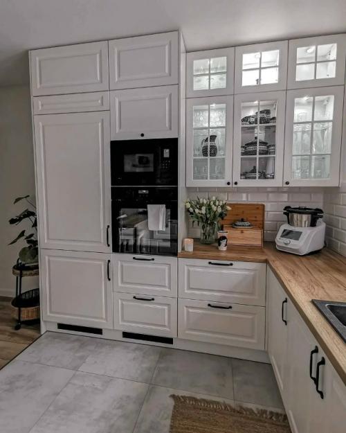 В этом светлом, уютном доме царит спокойствие и безмятежность. 01