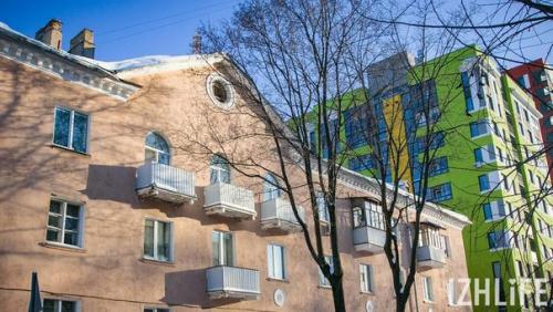 История одного дома: арки, граффити, пленные немцы и подземный ход на завод. 02