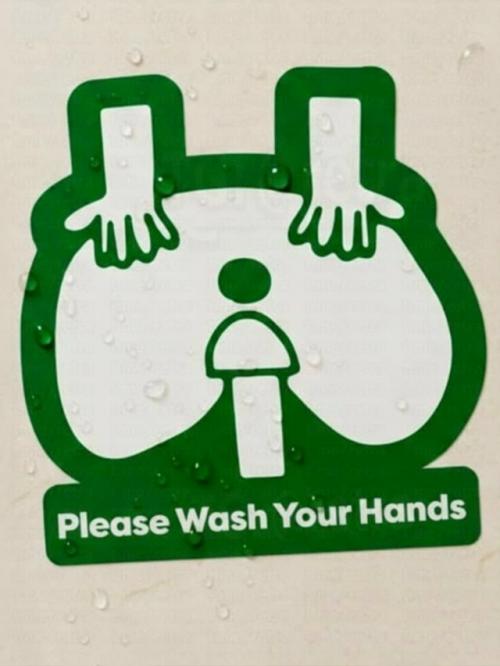 Табличка из американского туалета как пример плохого дизайна прославилась. 01