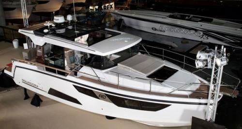 Сенсационная новинка Aquador 35 AQ на выставке в Дюссельдорфе. 01