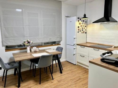 Любовь приходит и уходит …. 01