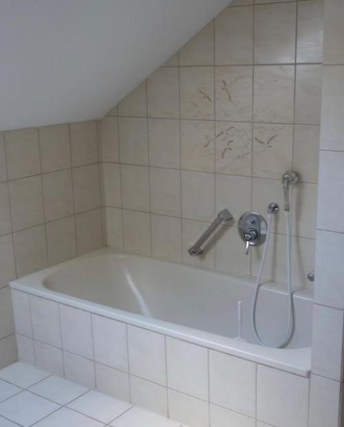 Ремонт в мансардной ванной комнате: после и до. 08